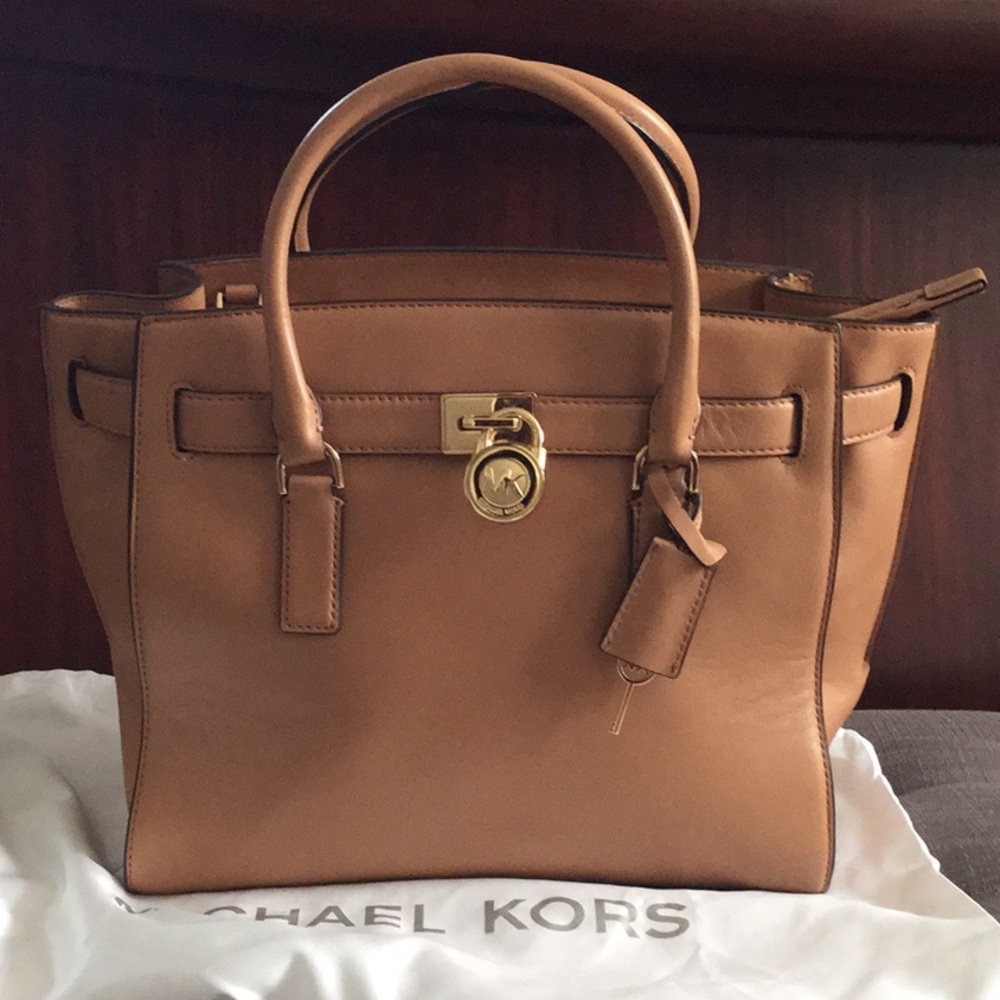 Michael Kors Hamilton Traveler Tote